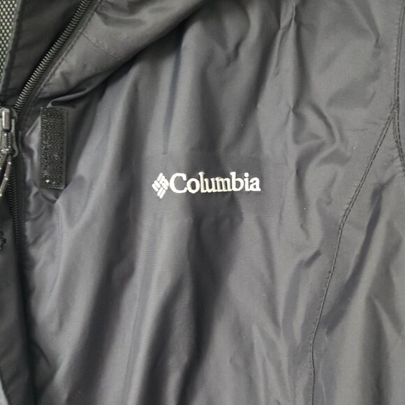 Columbia Black Raincoat – Size L Lightly Loved - Picture 2 of 6